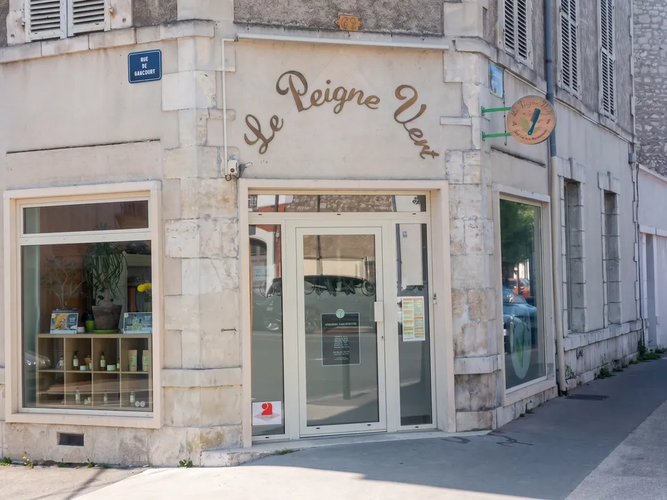 Salon Le Peigne Vert Orléans — Façade